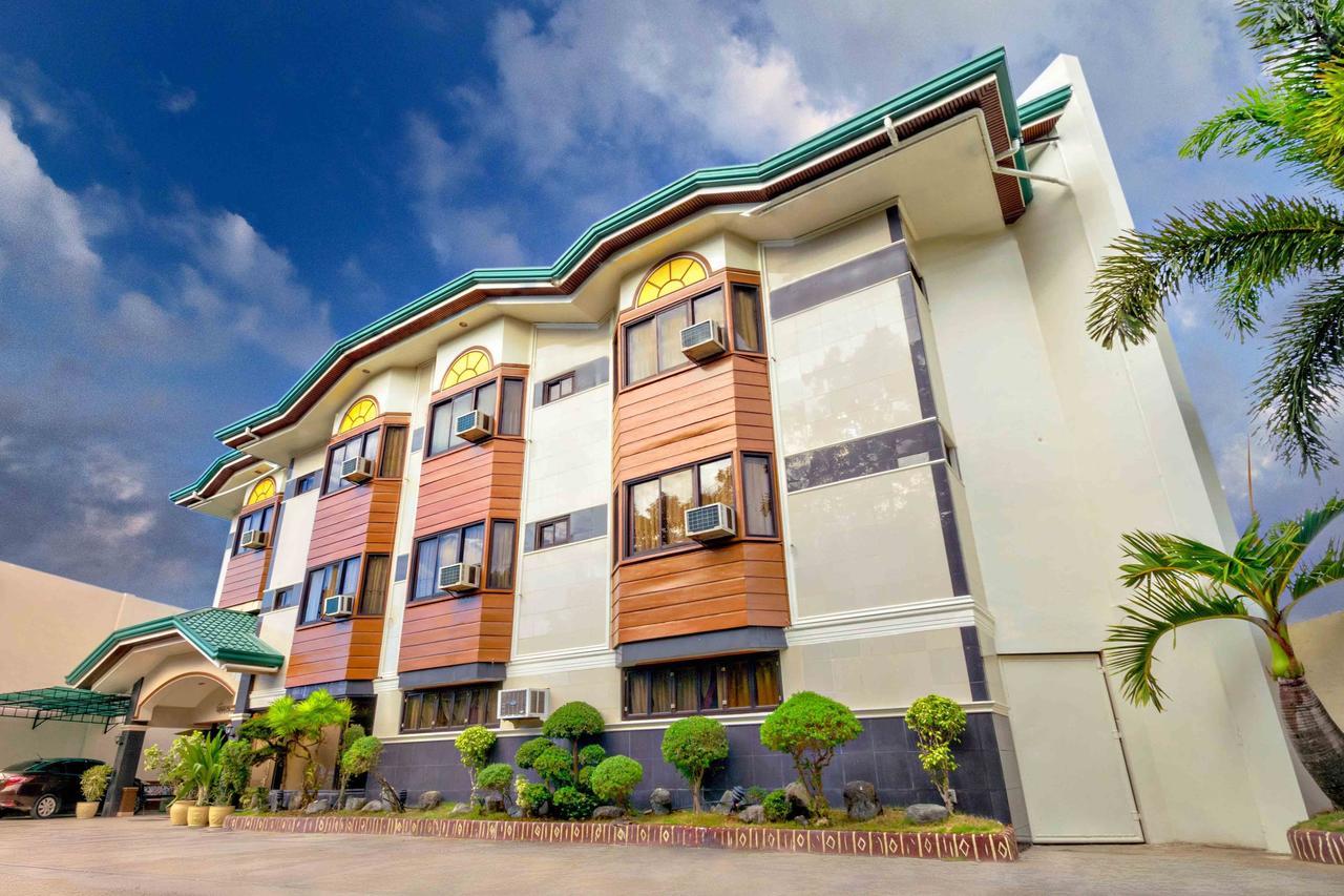Zen Rooms Vest Grand Suites Bohol Tagbilaran-stad Buitenkant foto